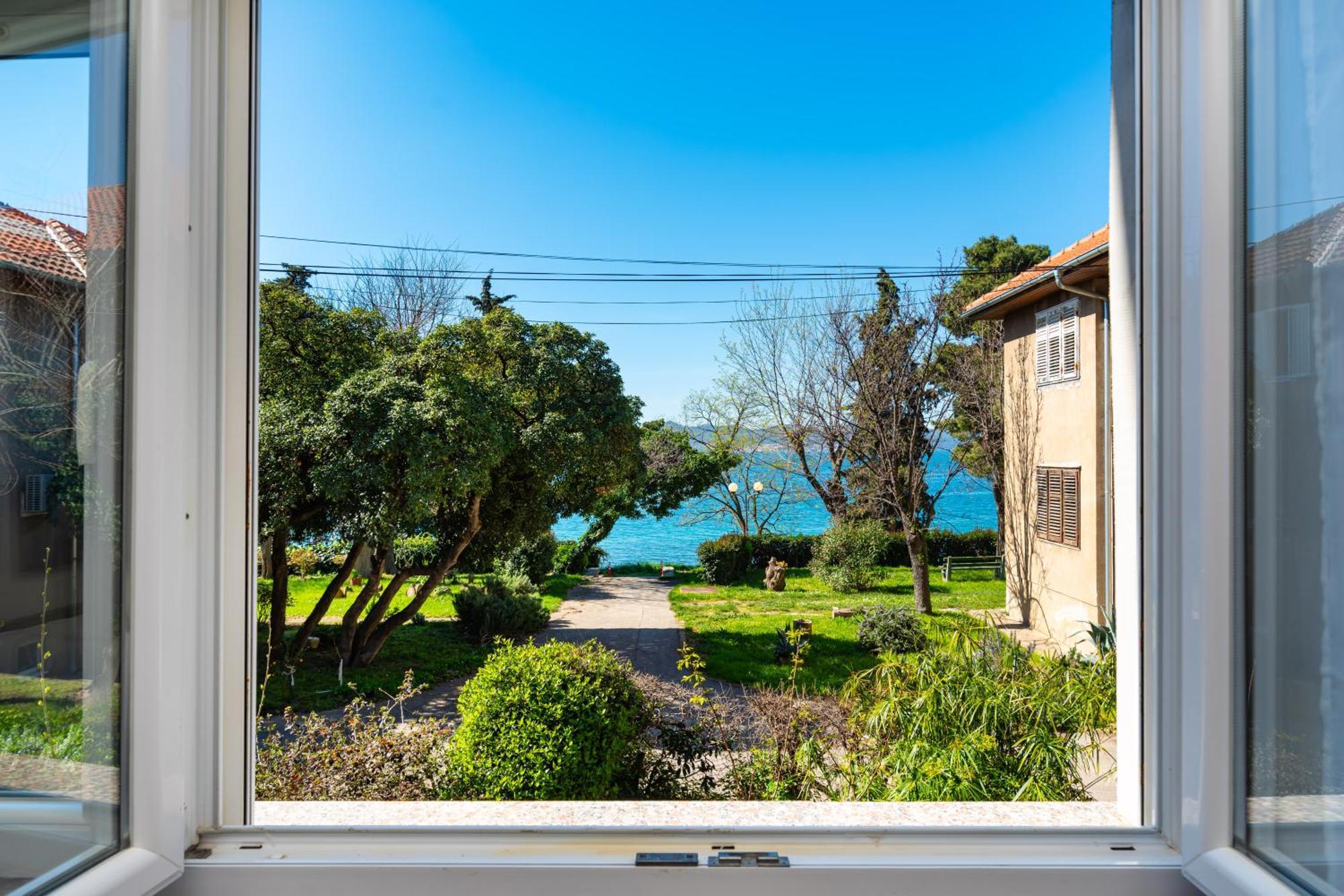 Kolovare Garden Oasis - First Row By Sea Apartment Zadar Exterior photo